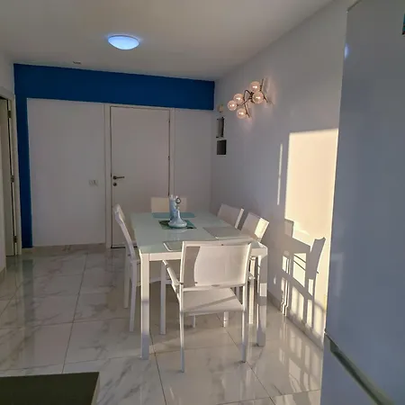 Aqua Sun Geranios By Helloapartments * Costa Adeje (Tenerife)