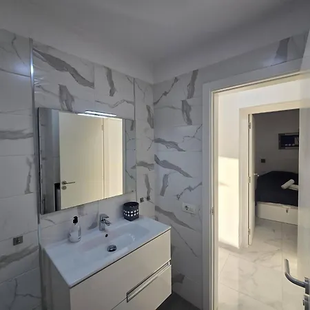 דירה Aqua Sun Geranios By Helloapartments אדחה